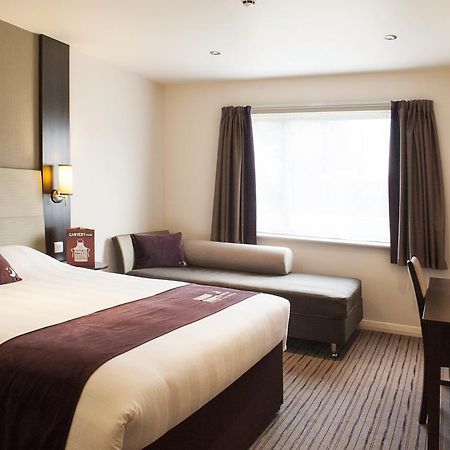 Premier Inn Falkirk - Larbert Esterno foto