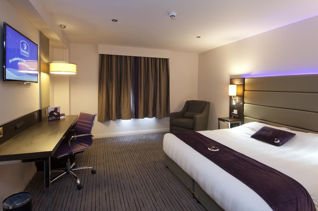 Premier Inn Falkirk - Larbert Esterno foto